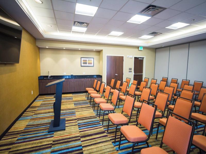 Fairfield Inn Suites By Marriott Denver Northeast