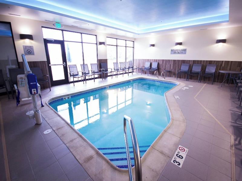 Fairfield Inn Suites By Marriott Denver Northeast