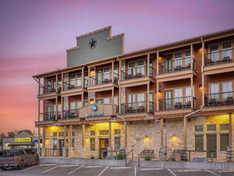 Best Western Bandera Suites & Saloon image