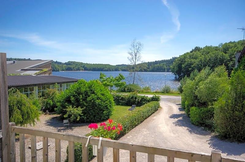 Hotel du Lac image