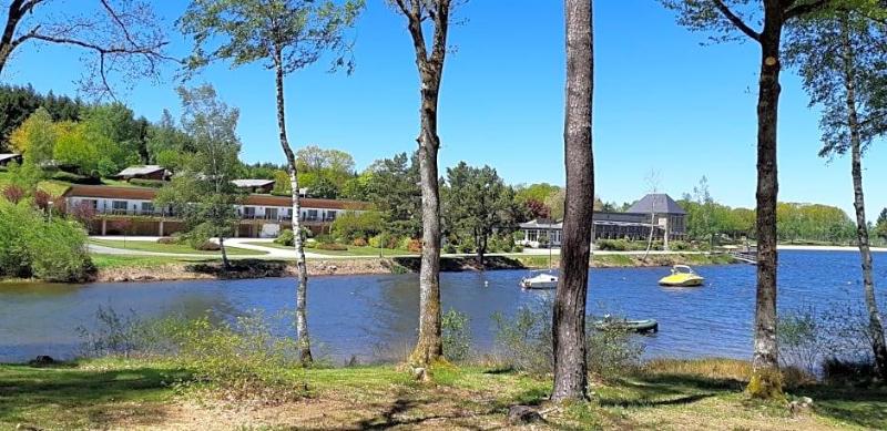 Hotel du Lac image