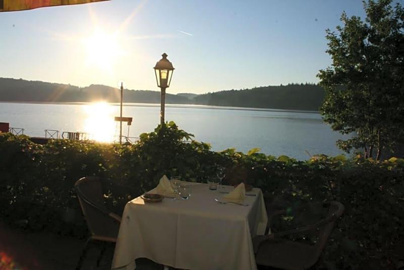 Hotel du Lac image