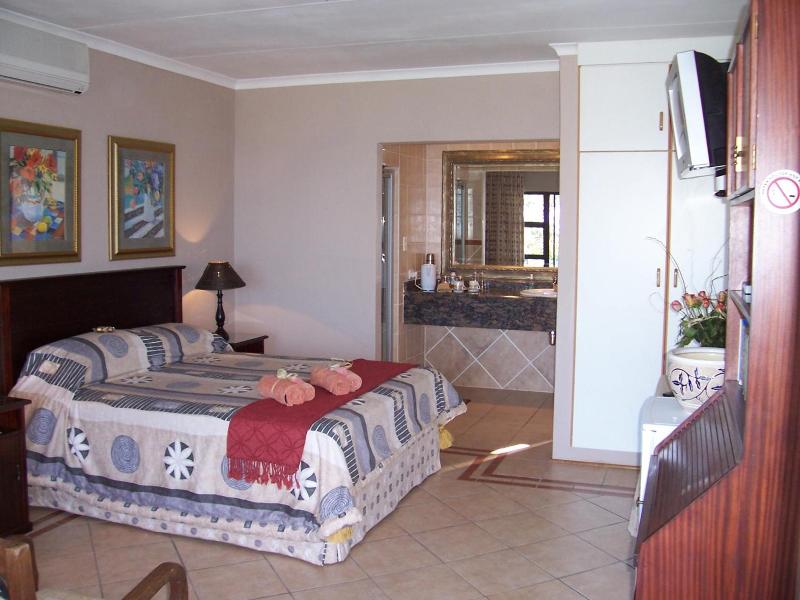 Birdcage B&amp;B — general view