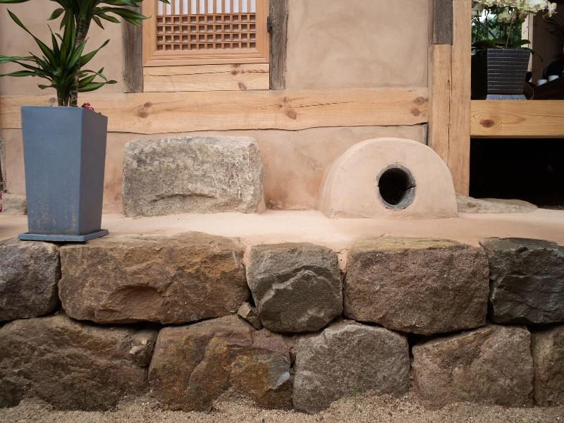 Jukheon Traditional House