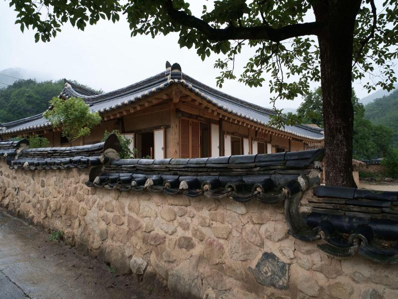 Jukheon Traditional House image