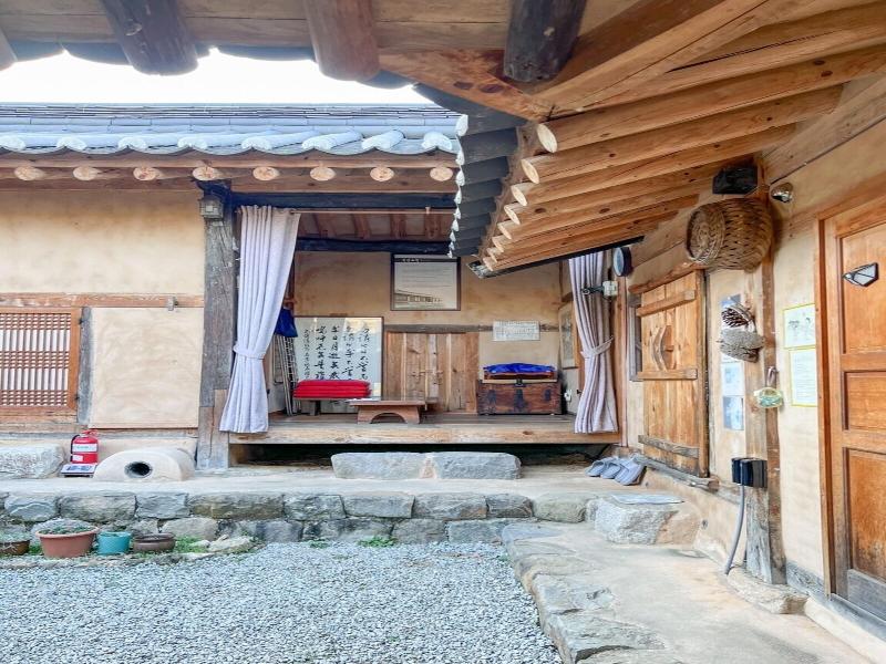 Jukheon Traditional House image