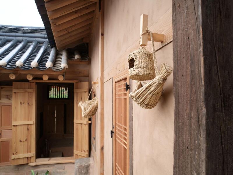 Jukheon Traditional House image