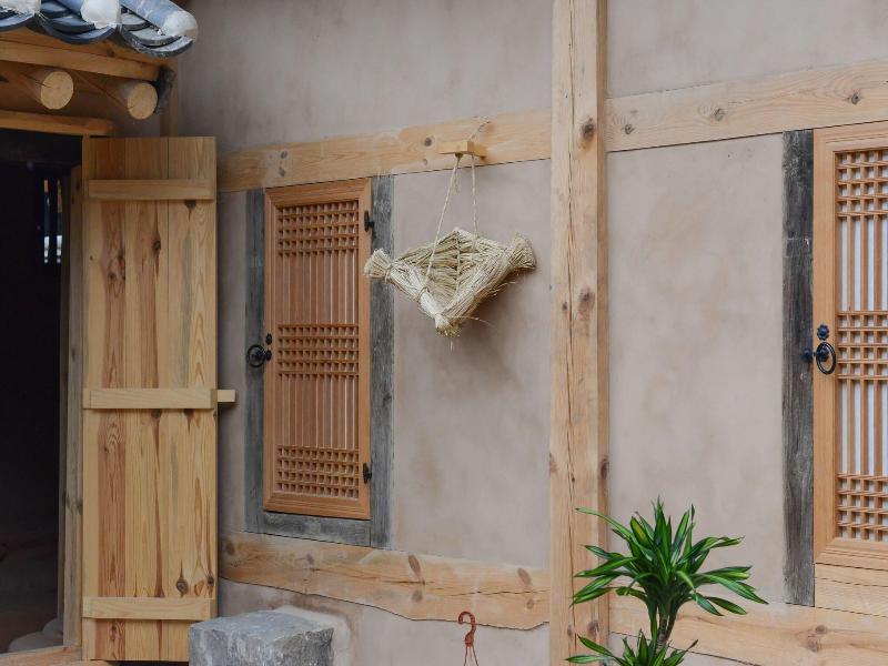 Jukheon Traditional House image