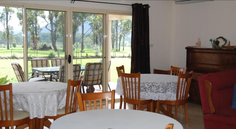 Gloucester On Avon Bed And Breakfast