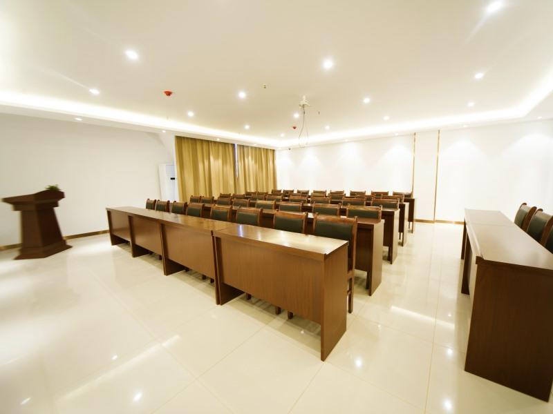 Greentree Inn Huanggang City Wuxue City Kanjiang A image 2