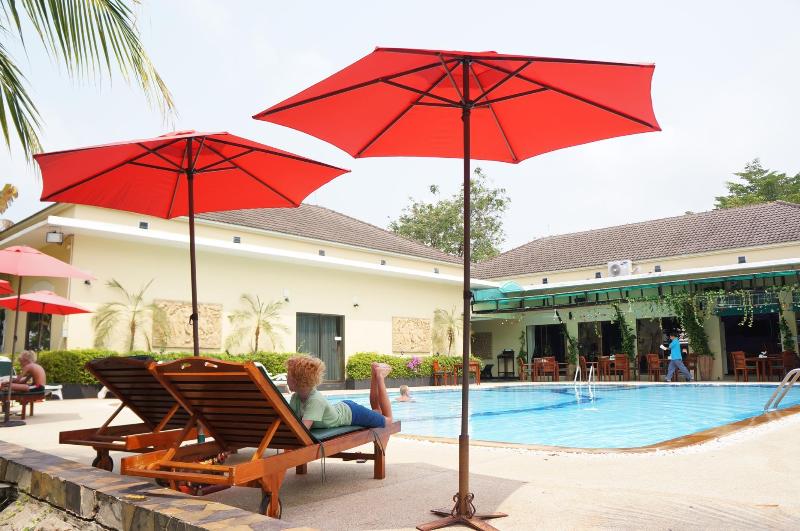 Oasis Garden And Pool Villa At Vip Chain Resort