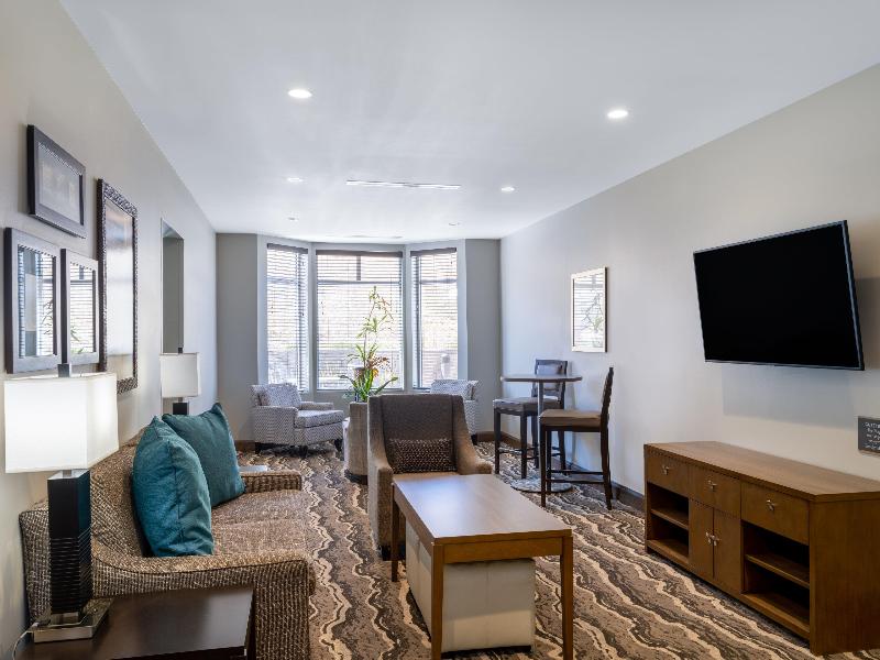 Staybridge Suites Sioux City Southeast image