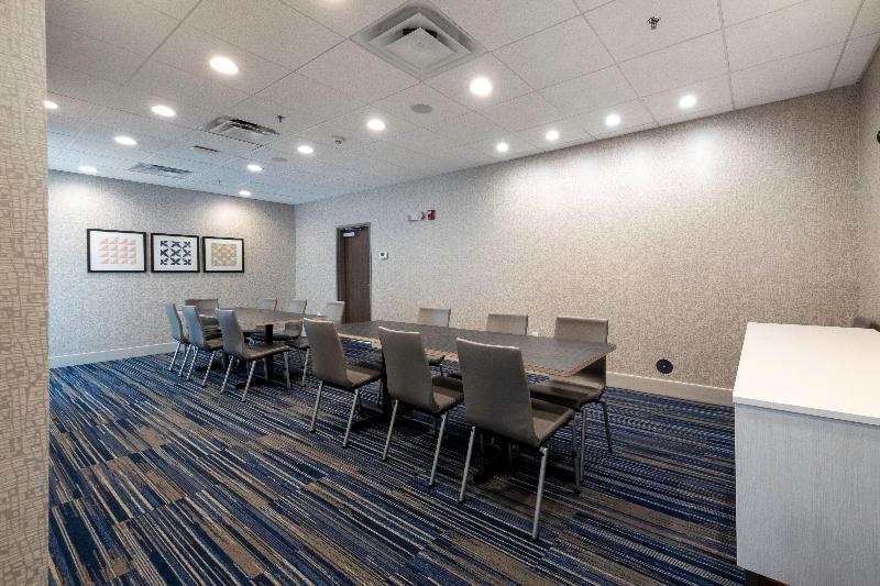 Holiday Inn Express & Suites Staunton By IHG image