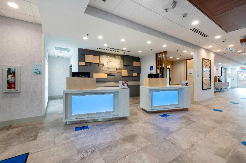 Holiday Inn Express & Suites Staunton By IHG image
