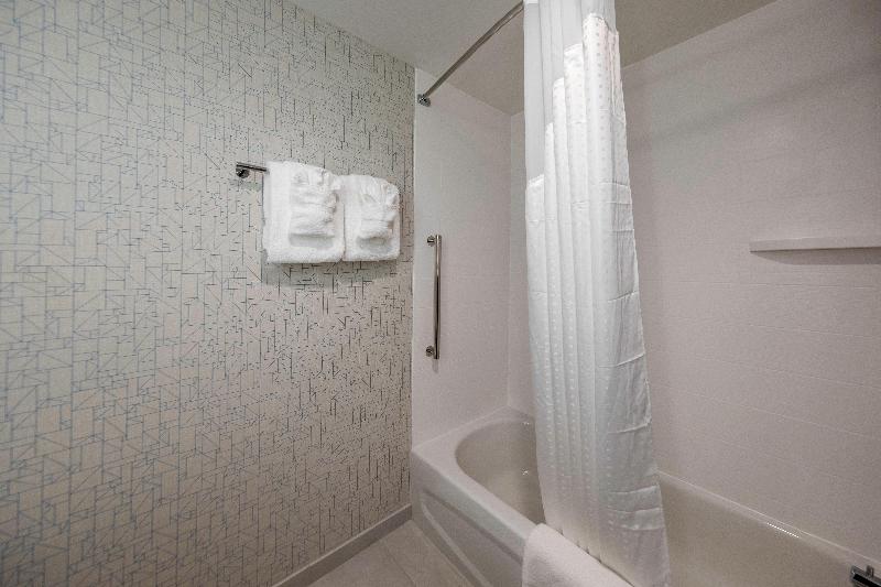 Holiday Inn Express & Suites Staunton By IHG image