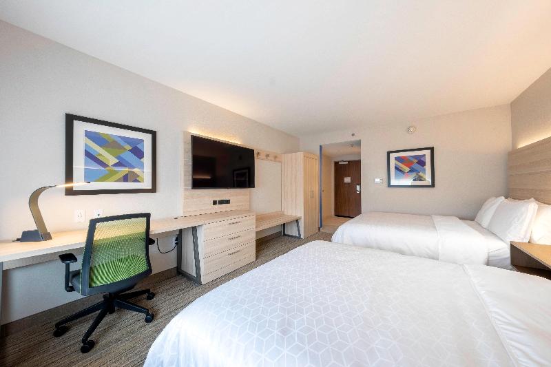 Holiday Inn Express & Suites Staunton By IHG image