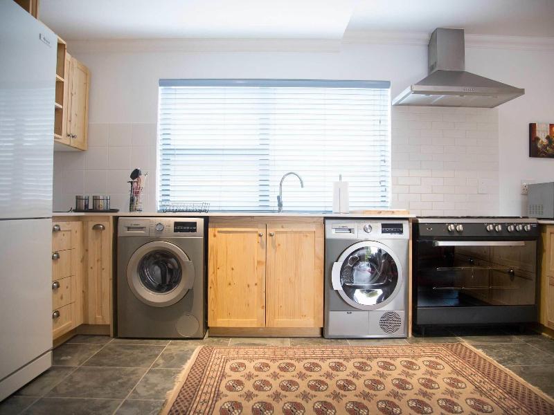 7 Ackermann Place Guest House image