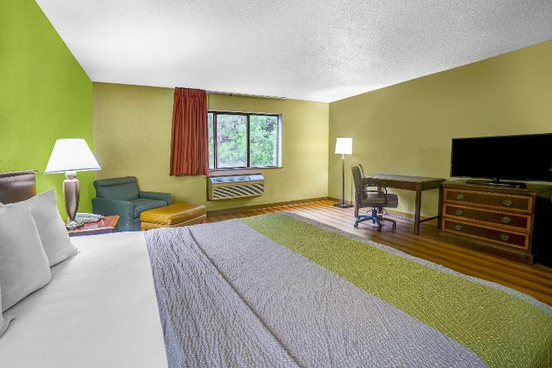 Motel 6 Morehead image