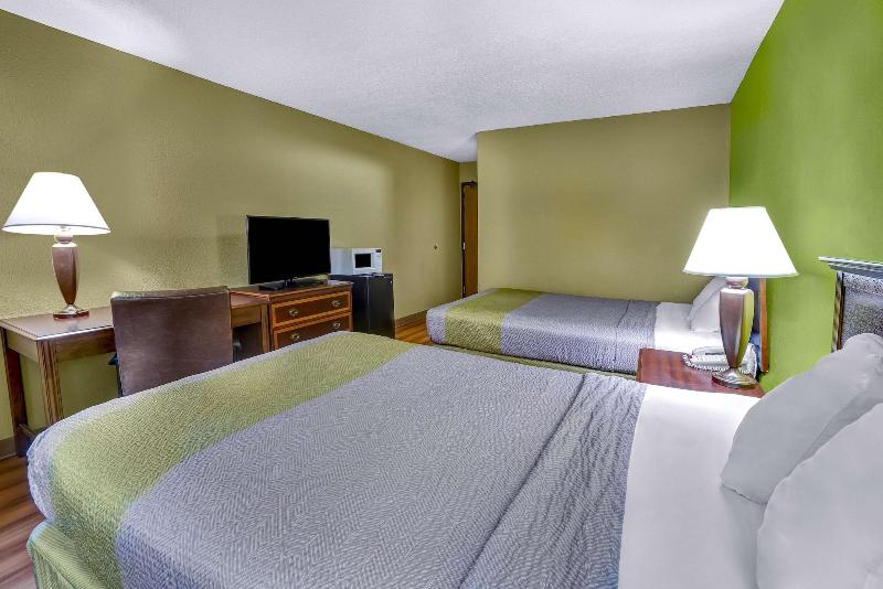 Motel 6 Morehead image
