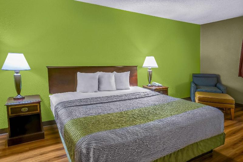 Motel 6 Morehead image