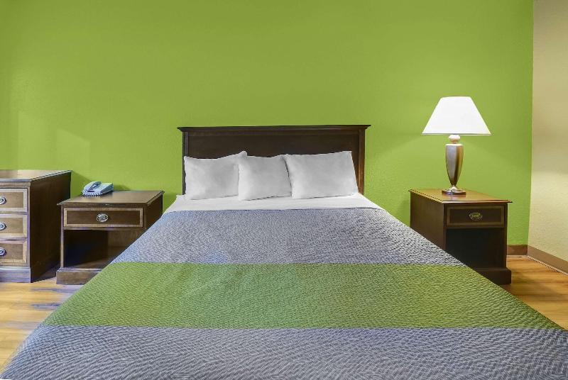 Motel 6 Morehead image