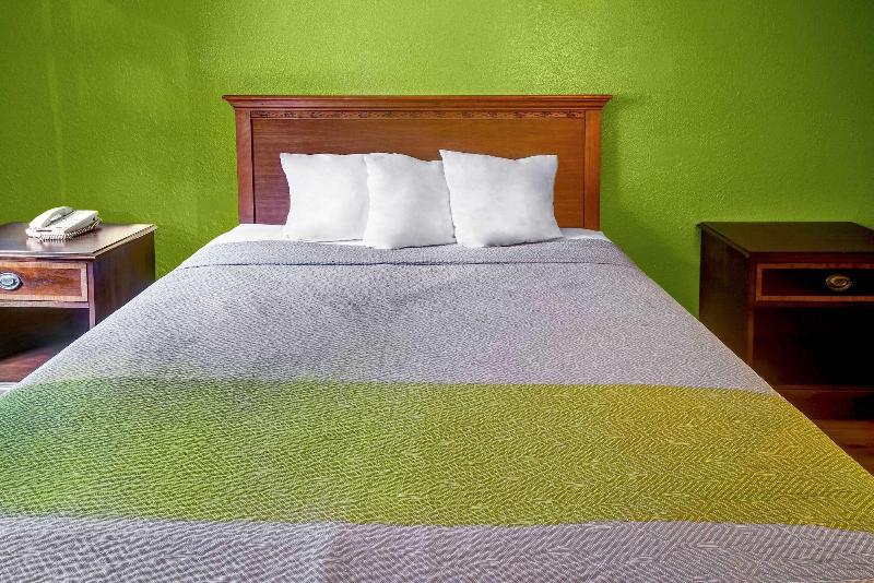 Motel 6 Morehead image