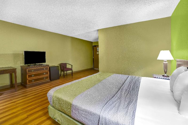 Motel 6 Morehead image