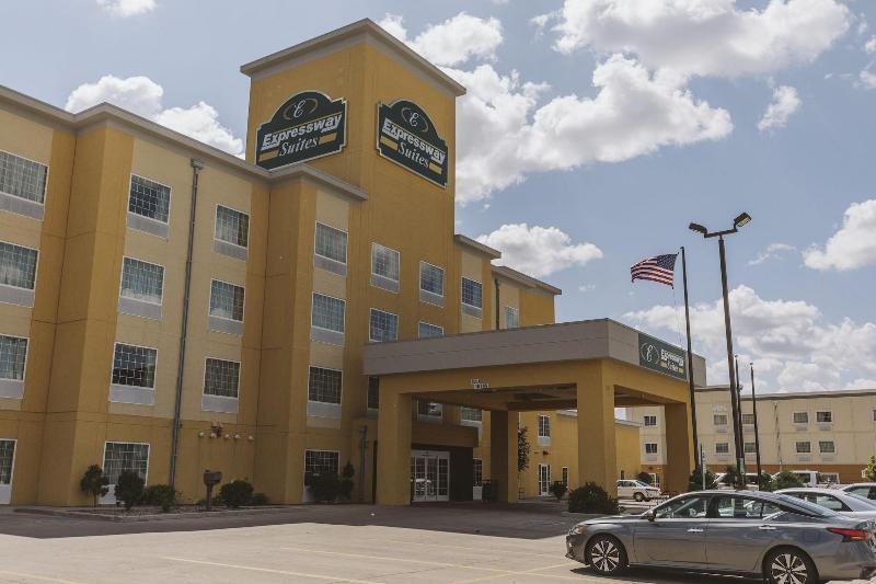 Highland Suites — exterior view