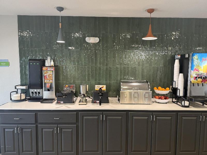 La Quinta Inn & Suites by Wyndham Minot