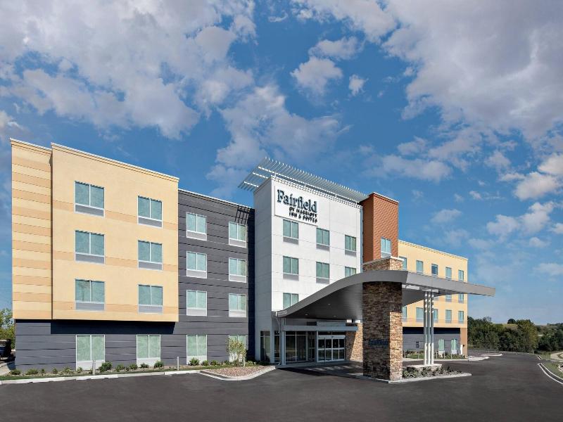 Fairfield Inn Suites By Marriott Lake Geneva image