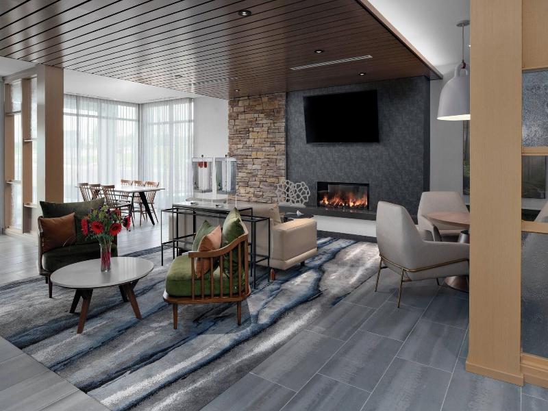 Fairfield Inn Suites By Marriott Lake Geneva image