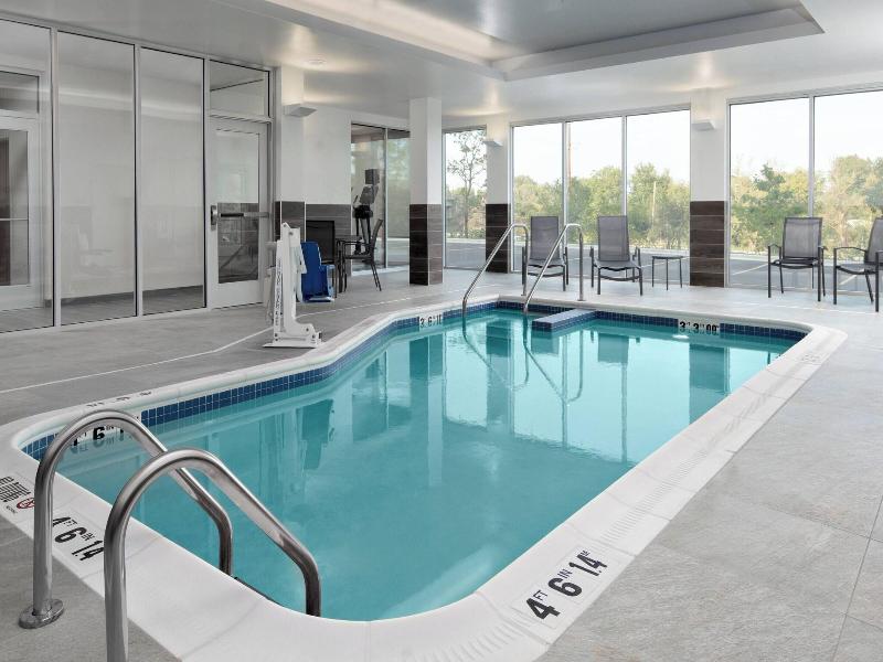 Fairfield Inn Suites By Marriott Lake Geneva image