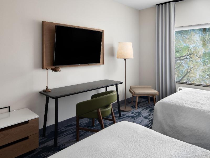 Fairfield Inn Suites By Marriott Lake Geneva image