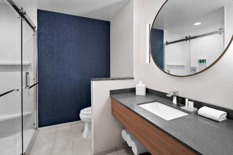 Fairfield Inn Suites By Marriott Lake Geneva image