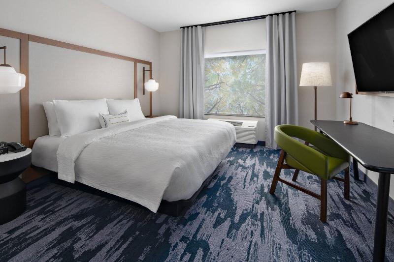 Fairfield Inn Suites By Marriott Lake Geneva image