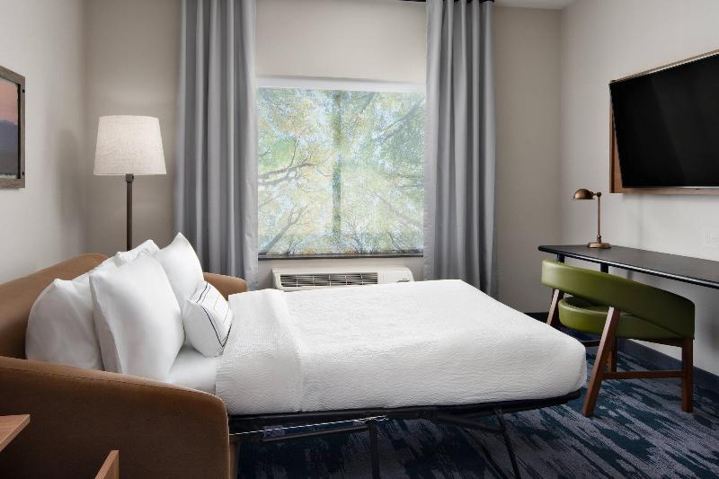 Fairfield Inn Suites By Marriott Lake Geneva image