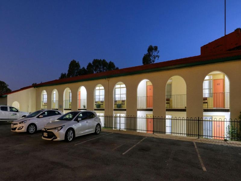 Bishops Lodge Narrandera