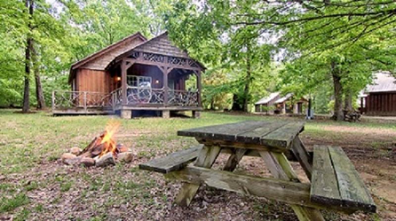 The Smokehouse Lodge And Cabins image