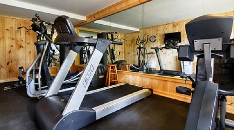 The Smokehouse Lodge And Cabins image