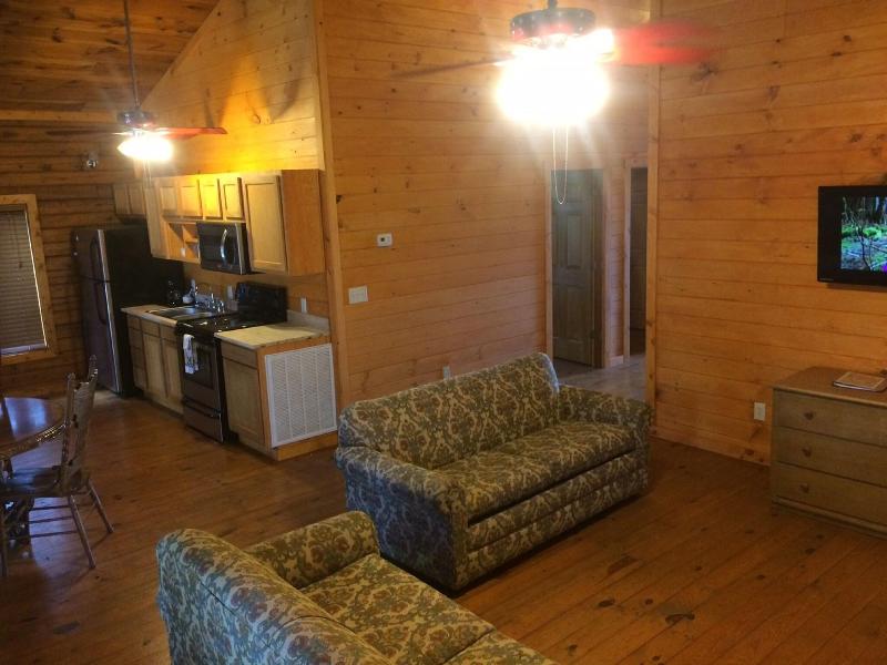 The Smokehouse Lodge And Cabins image