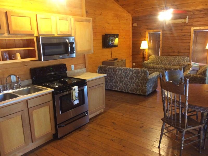 The Smokehouse Lodge And Cabins image