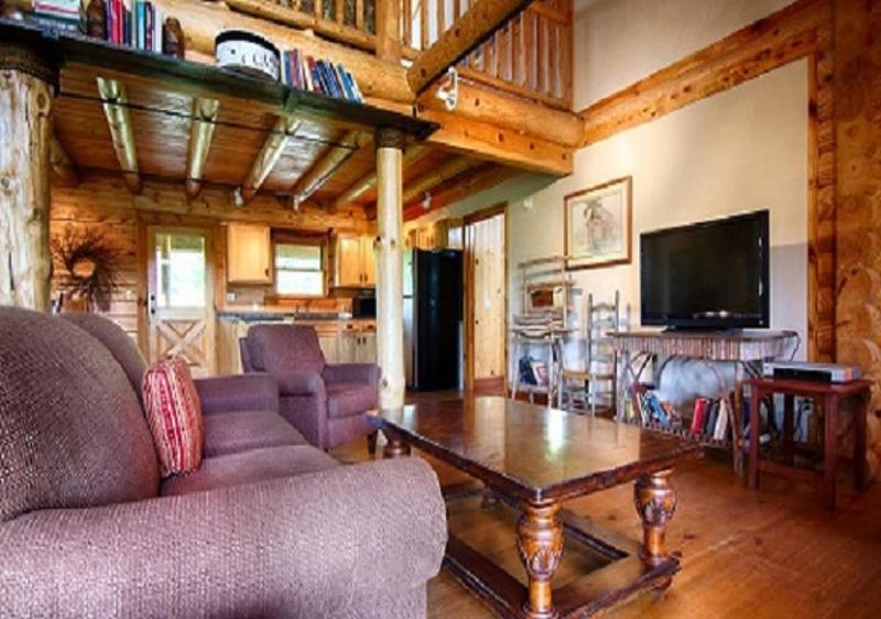 The Smokehouse Lodge And Cabins image