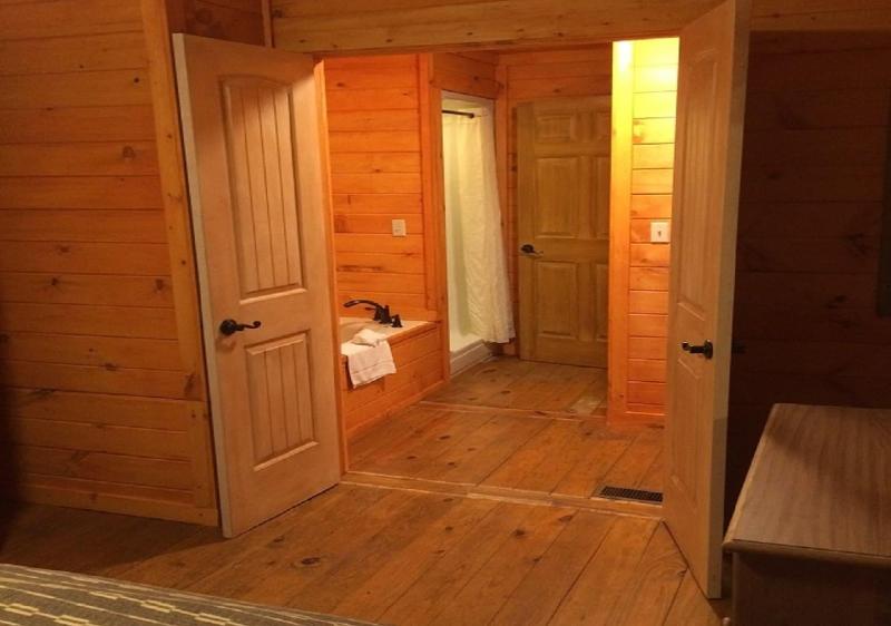 The Smokehouse Lodge And Cabins image