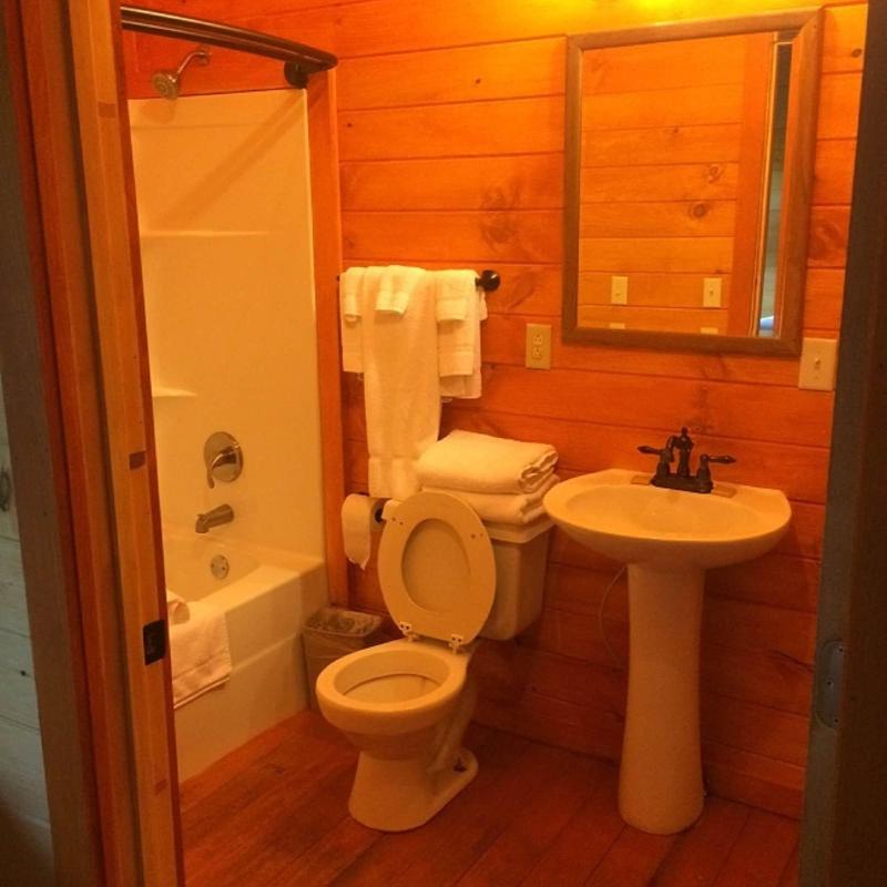 The Smokehouse Lodge And Cabins image
