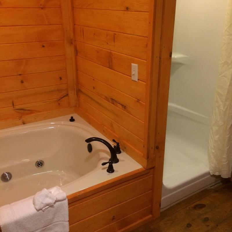 The Smokehouse Lodge And Cabins image