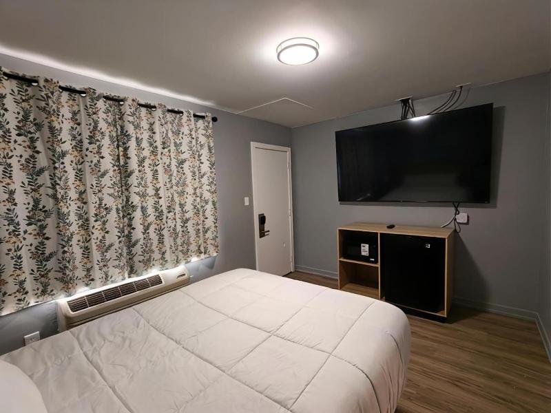 Mark Twain Motor Inn image