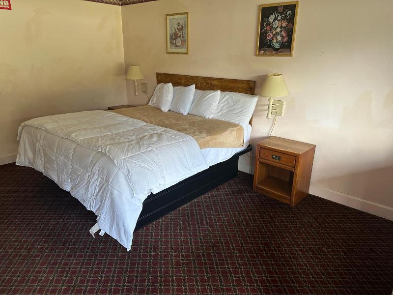 Mark Twain Motor Inn image