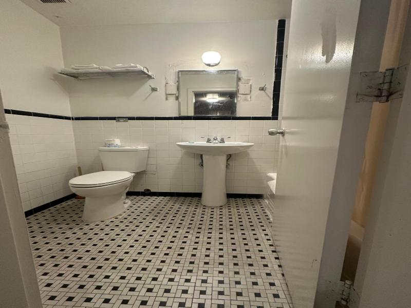 Mark Twain Motor Inn image