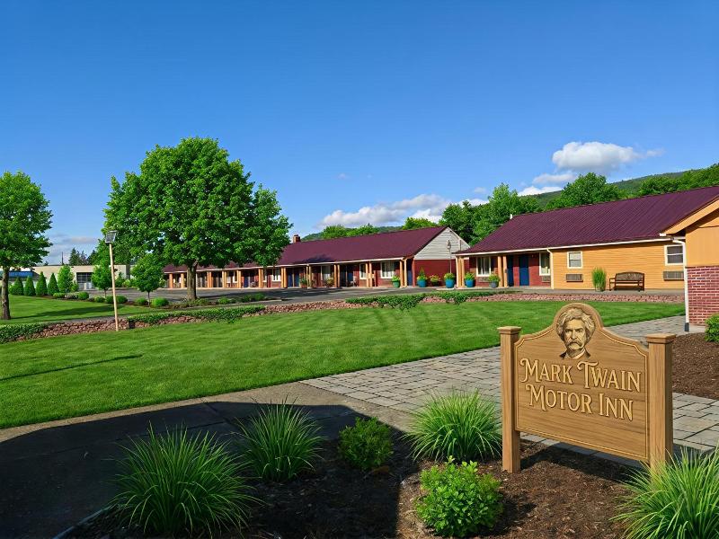 Mark Twain Motor Inn image