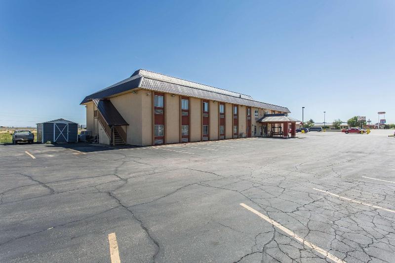 Motel 6 Moriarity image
